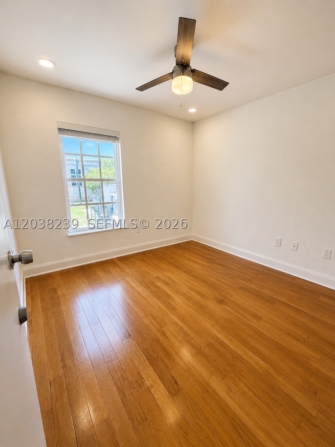 ESPANOLA VILLAS 1ST ADDN - Residential Lease