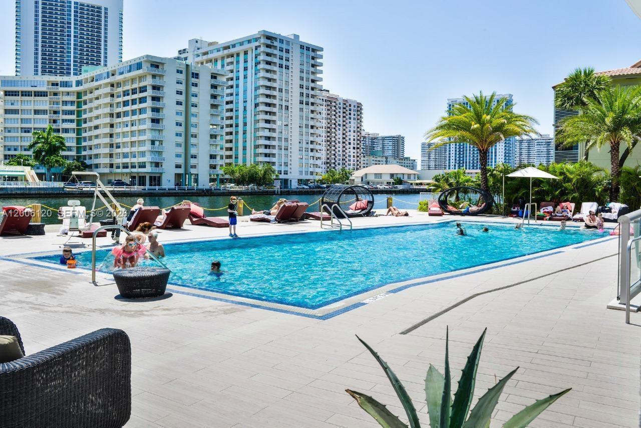 BEACHWALK CONDOMINIUM - Residential