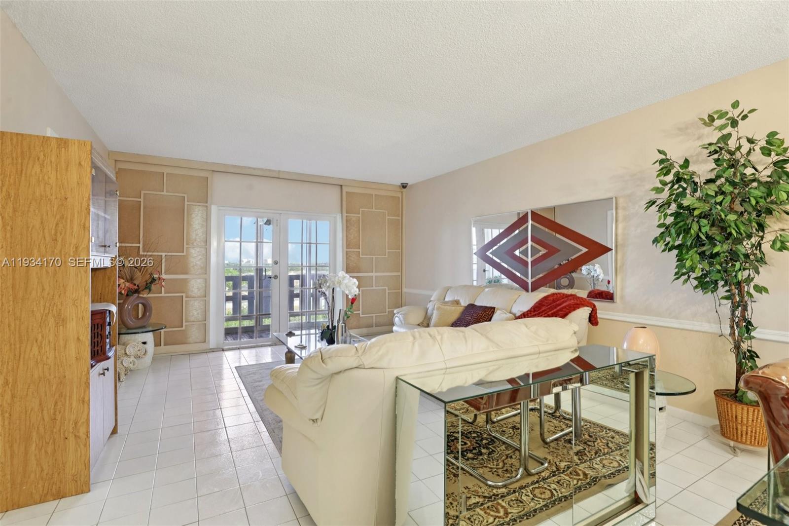 HILLCREST EAST NO 22 COND - Residential