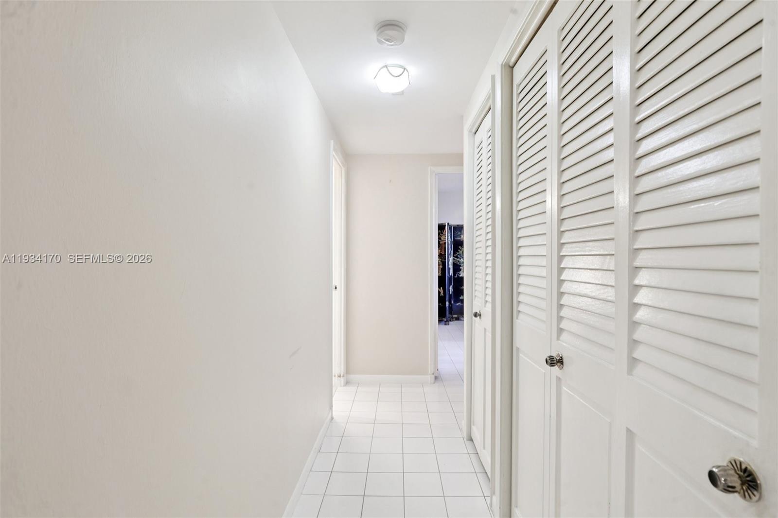 HILLCREST EAST NO 22 COND - Residential