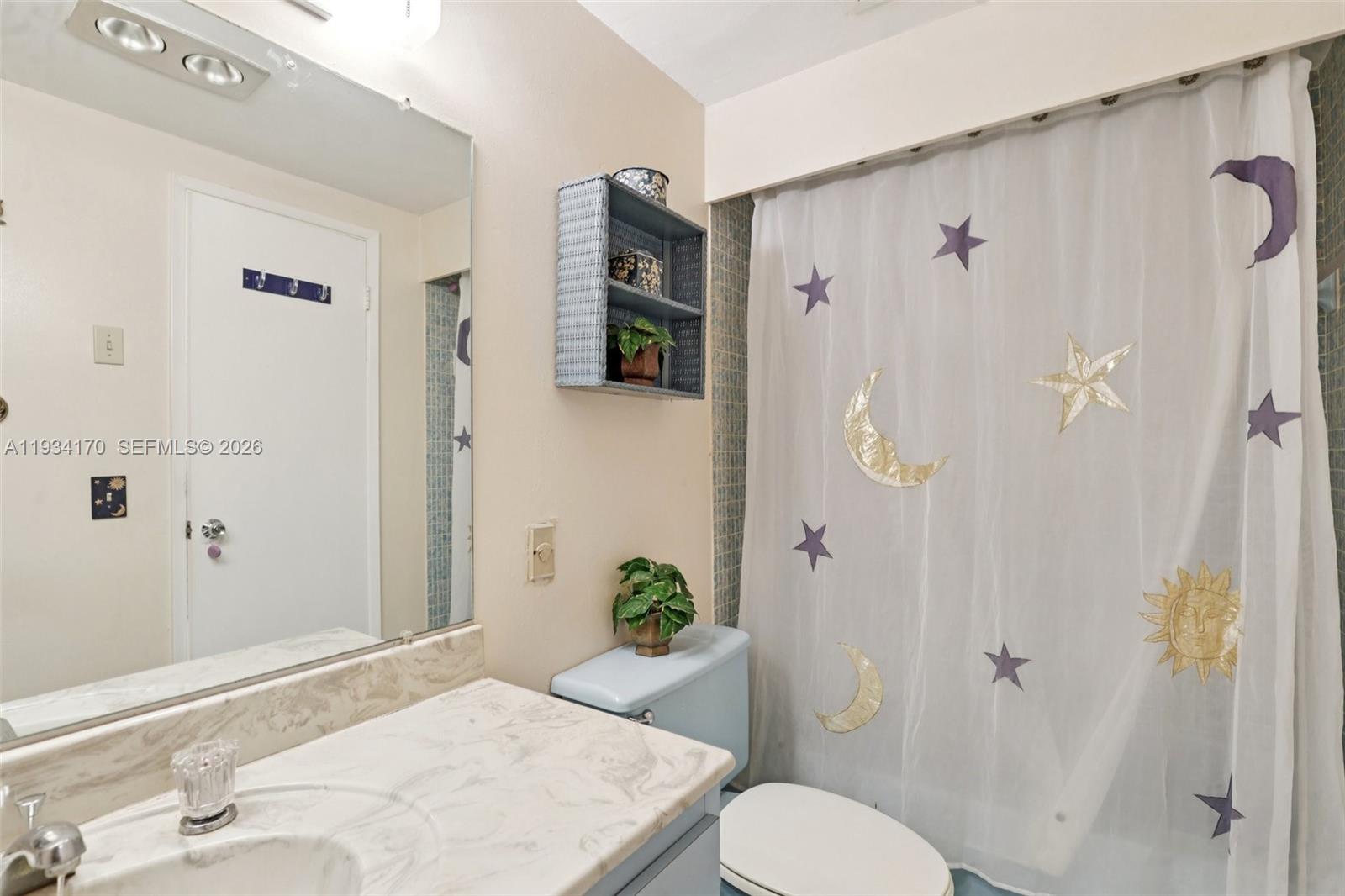 HILLCREST EAST NO 22 COND - Residential