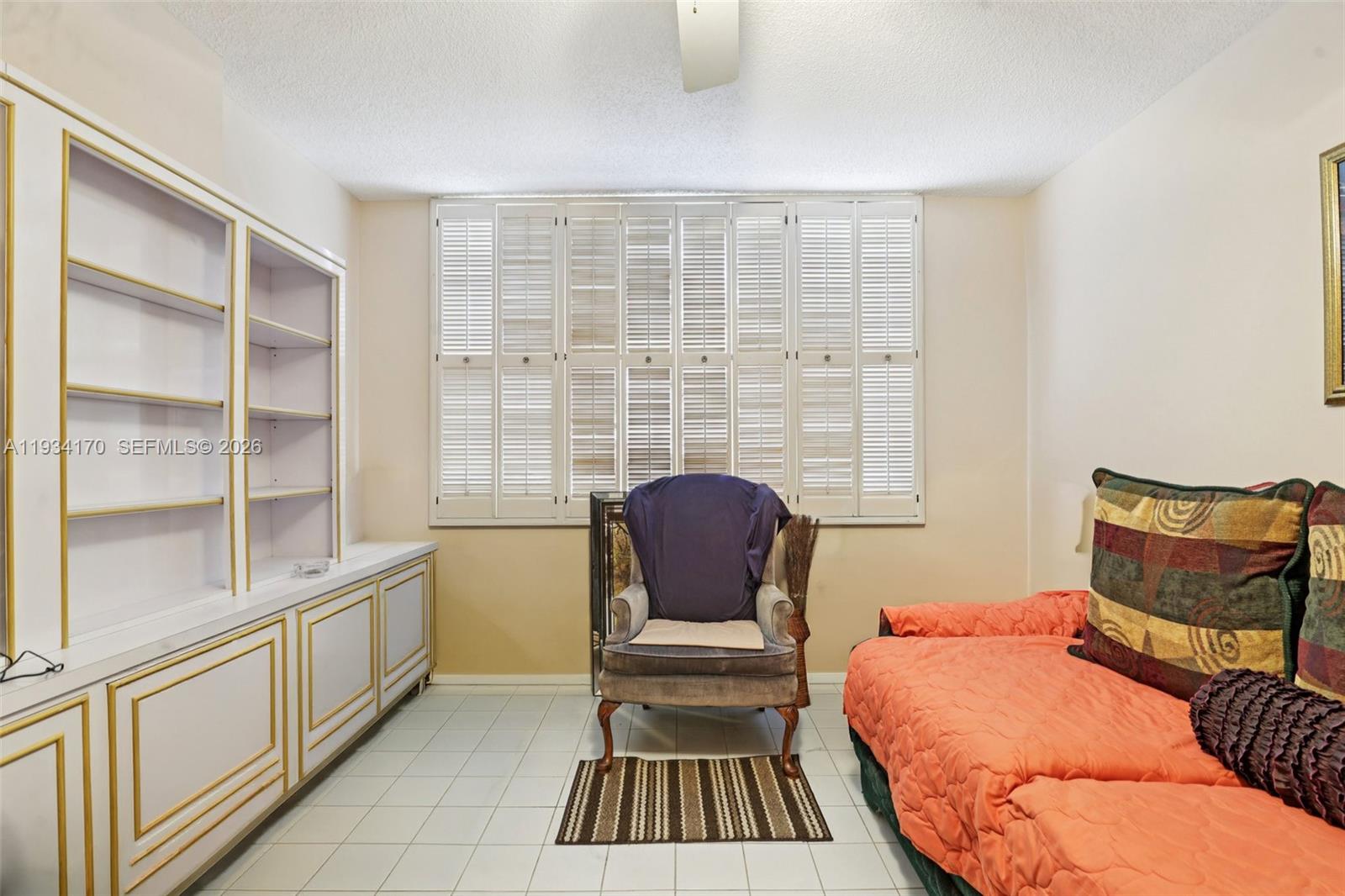 HILLCREST EAST NO 22 COND - Residential