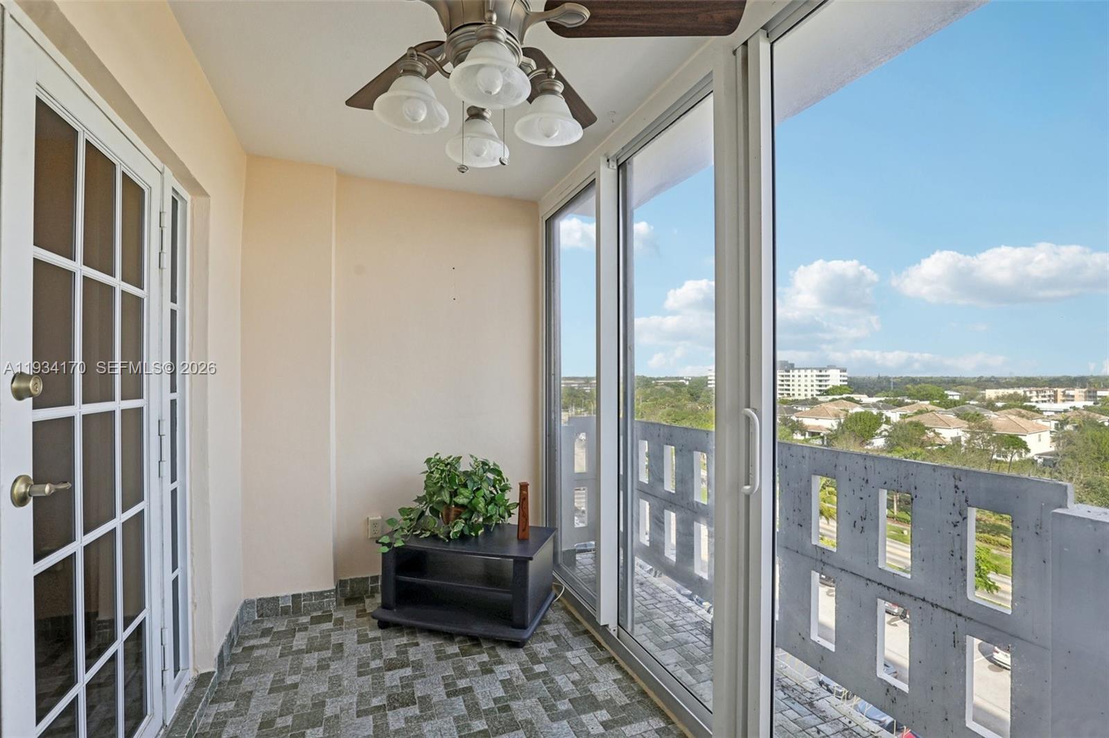 HILLCREST EAST NO 22 COND - Residential