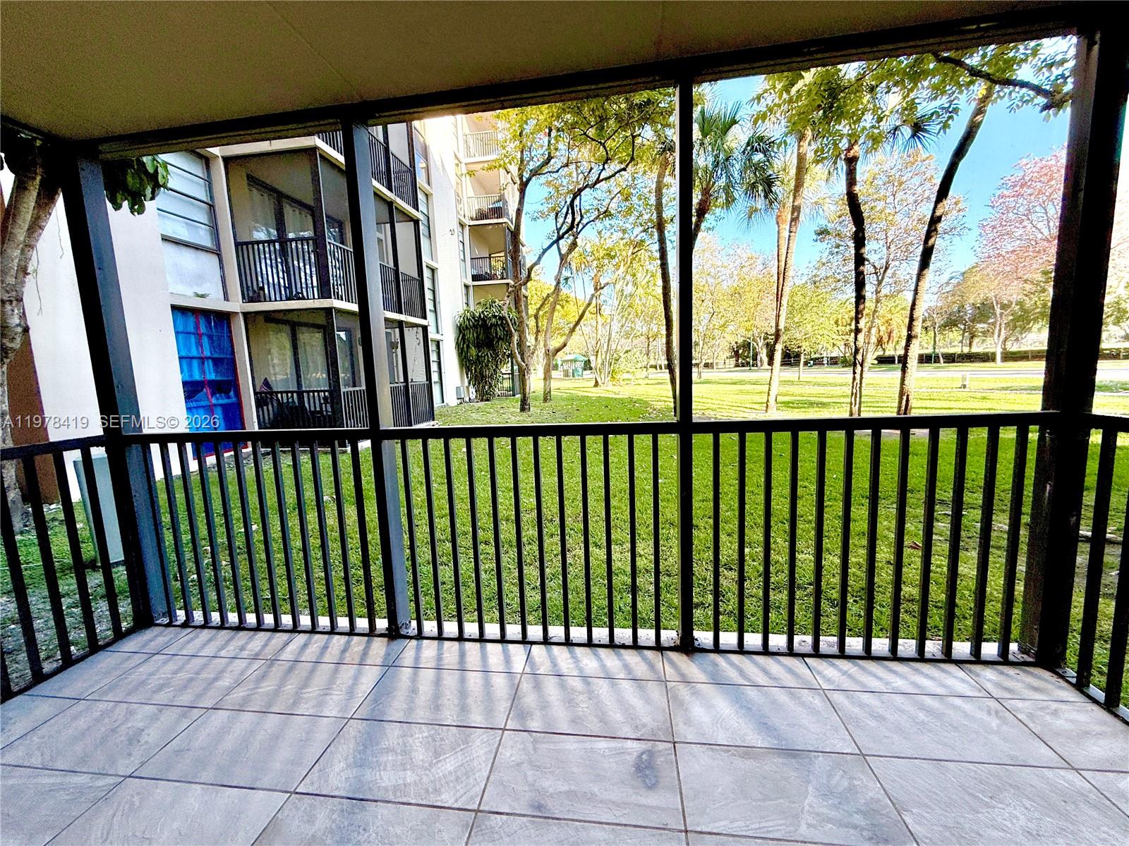 BRAVURA I CONDO - Residential