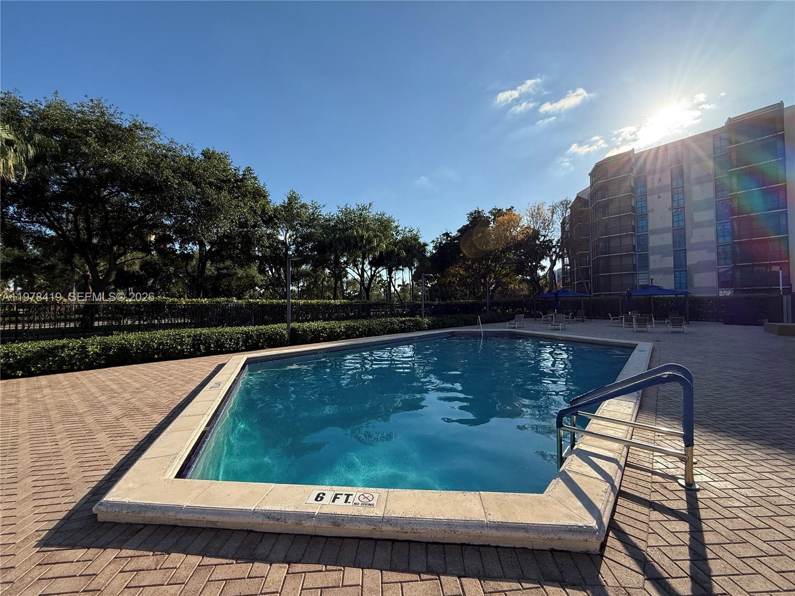BRAVURA I CONDO - Residential