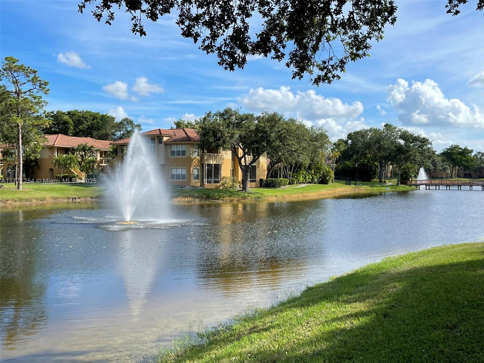 PALM LAKE CONDO - Residential