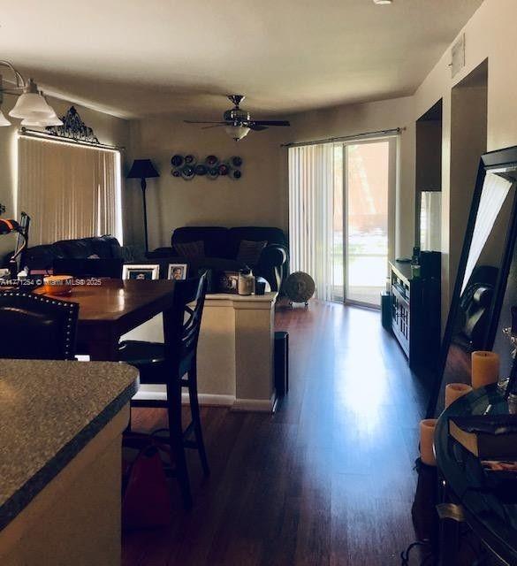 PALM LAKE CONDO - Residential