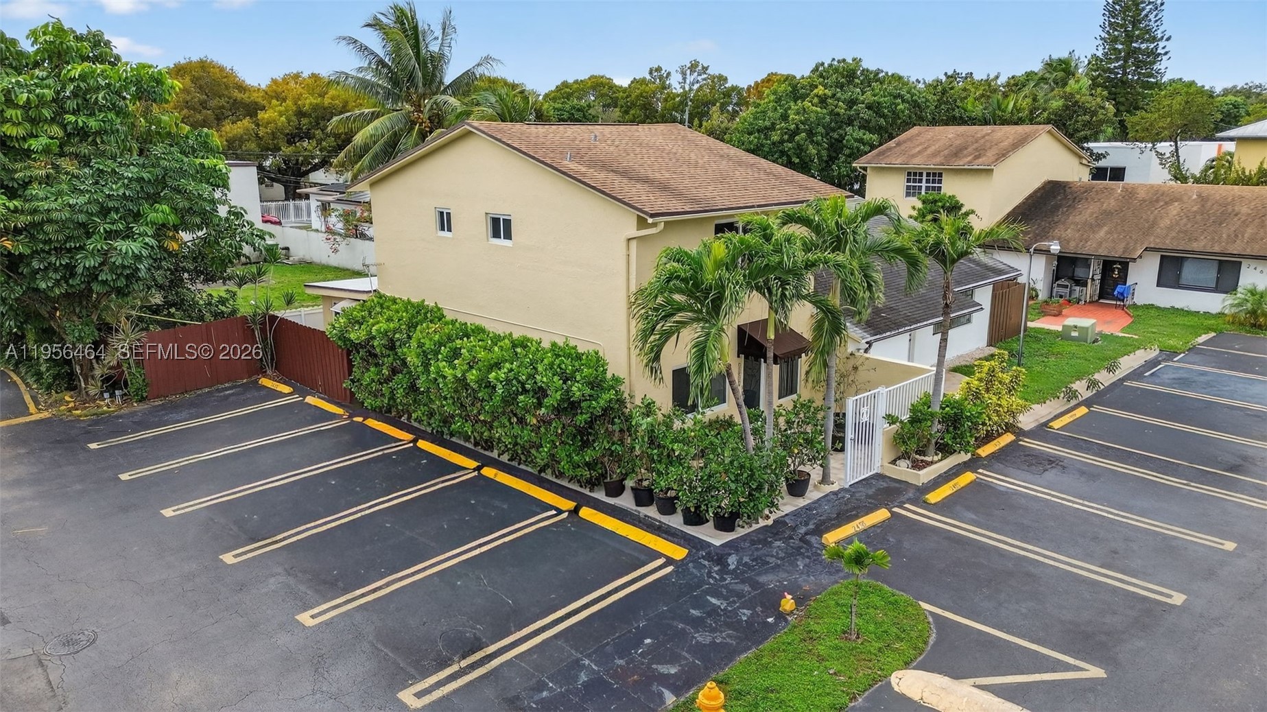 TWIN HOMES VILLAGE II CON - Residential
