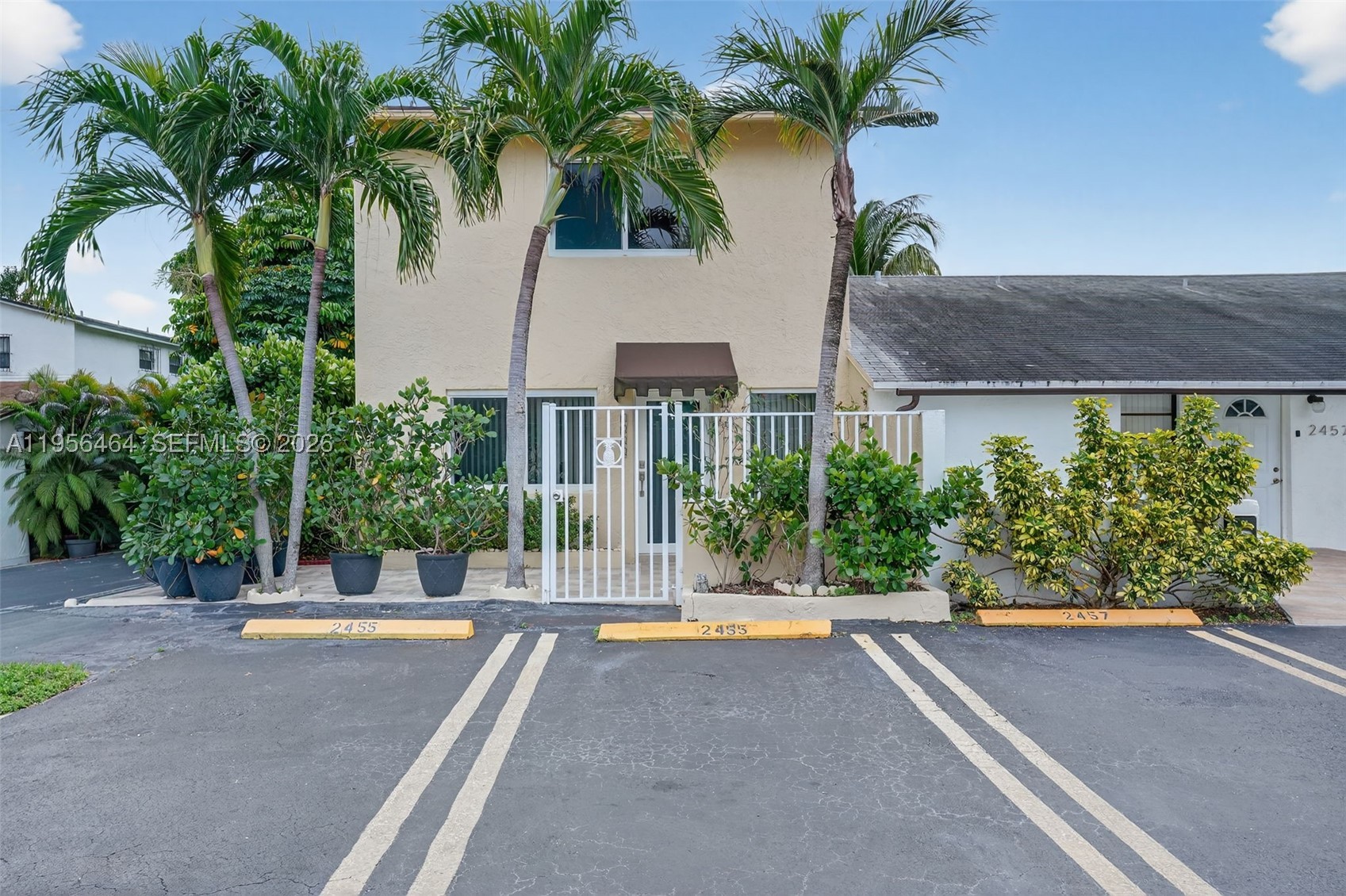 TWIN HOMES VILLAGE II CON - Residential