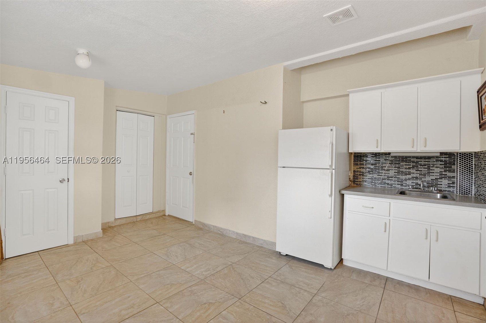 TWIN HOMES VILLAGE II CON - Residential