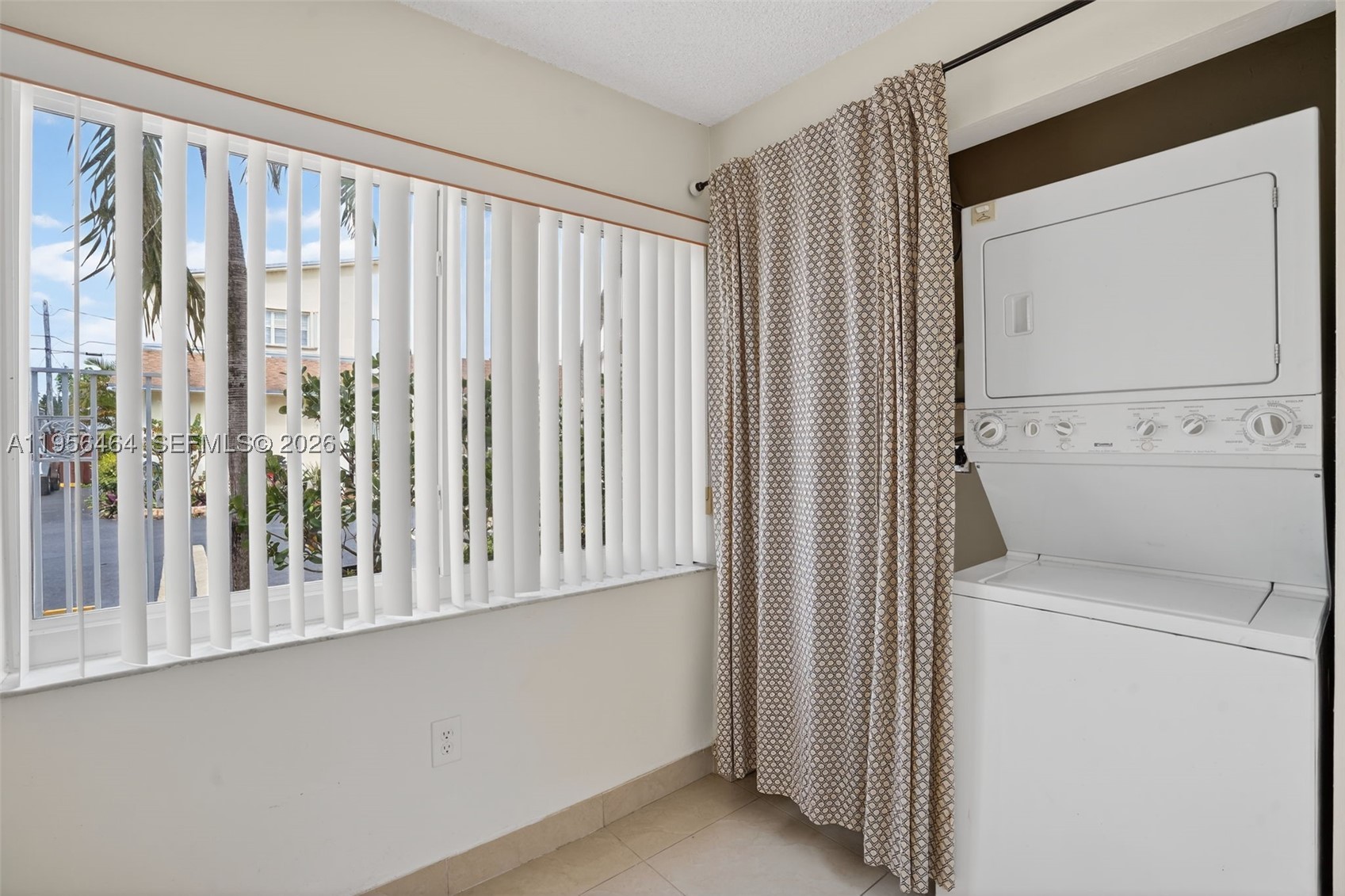 TWIN HOMES VILLAGE II CON - Residential