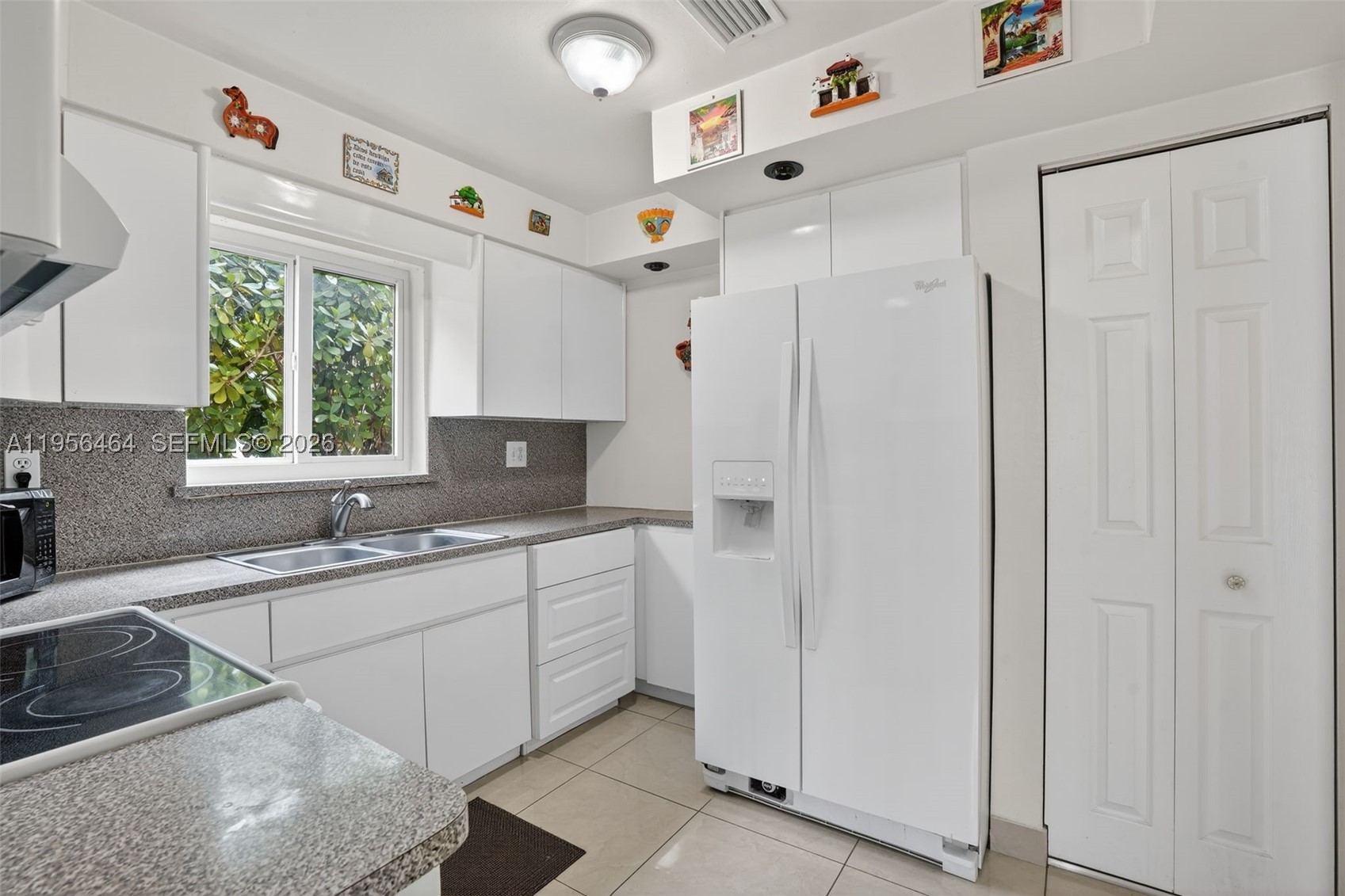 TWIN HOMES VILLAGE II CON - Residential