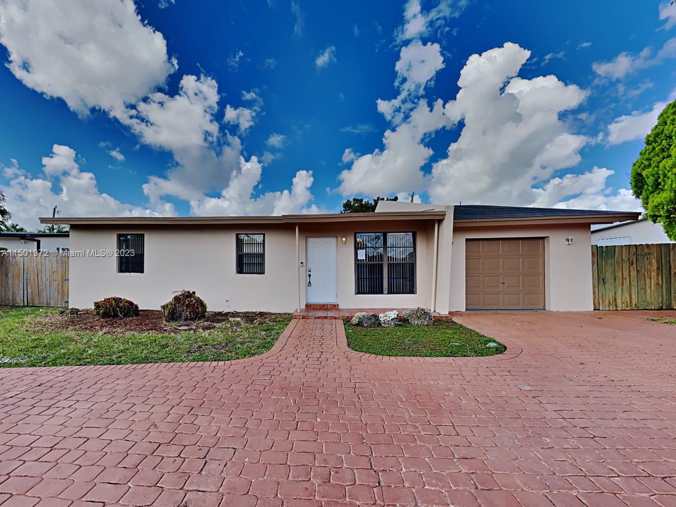TROPICAL GARDENS ESTATES - Residential Lease