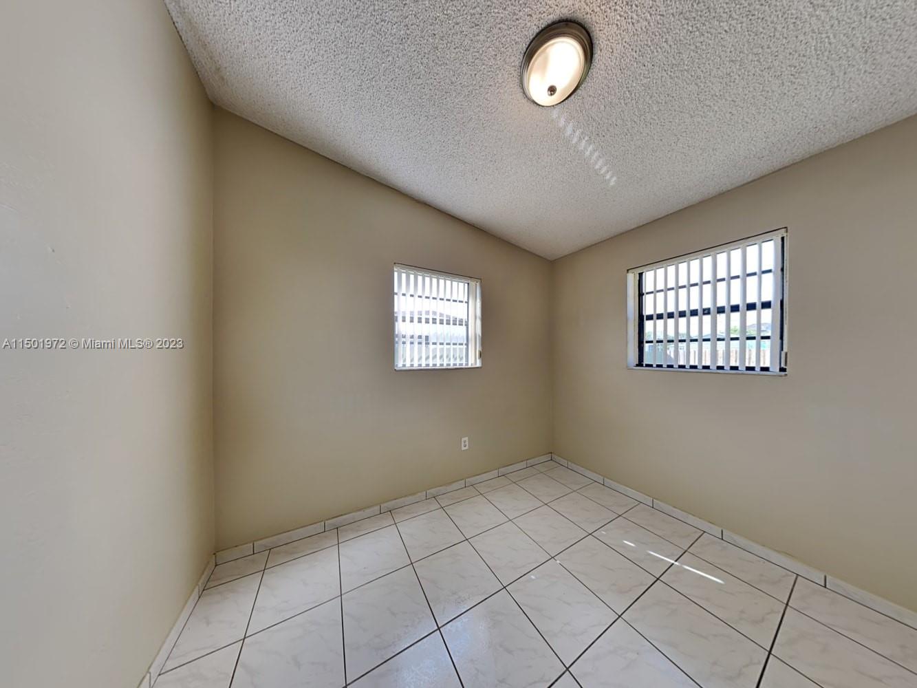 TROPICAL GARDENS ESTATES - Residential Lease