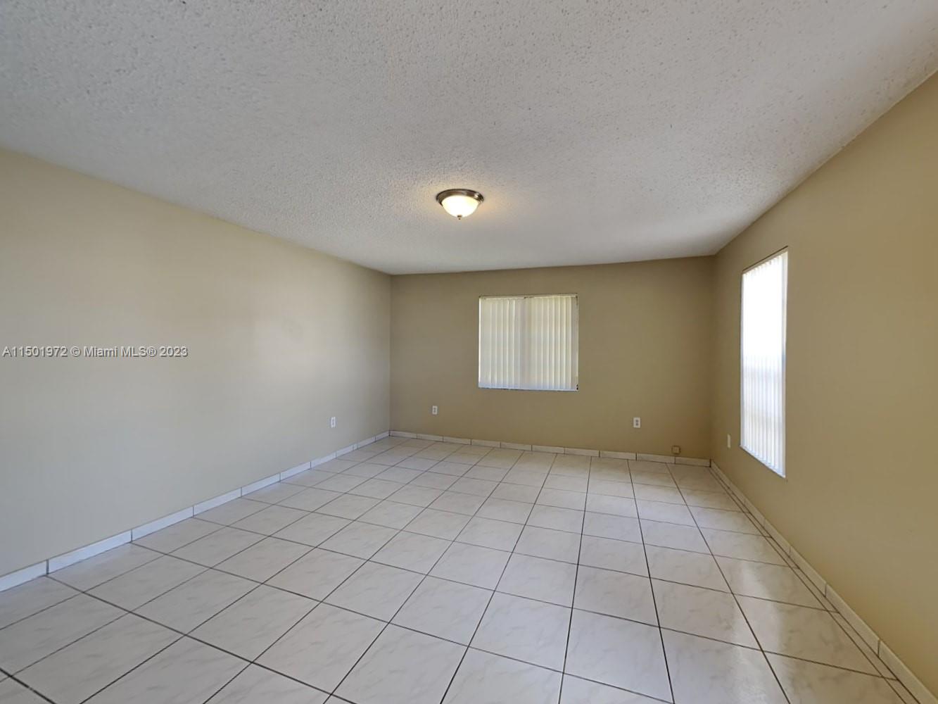 TROPICAL GARDENS ESTATES - Residential Lease