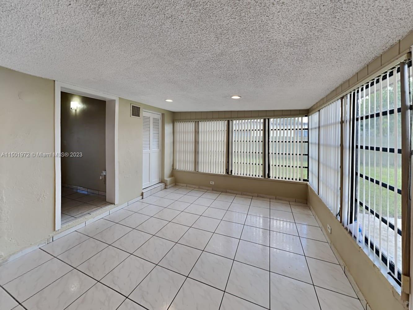 TROPICAL GARDENS ESTATES - Residential Lease