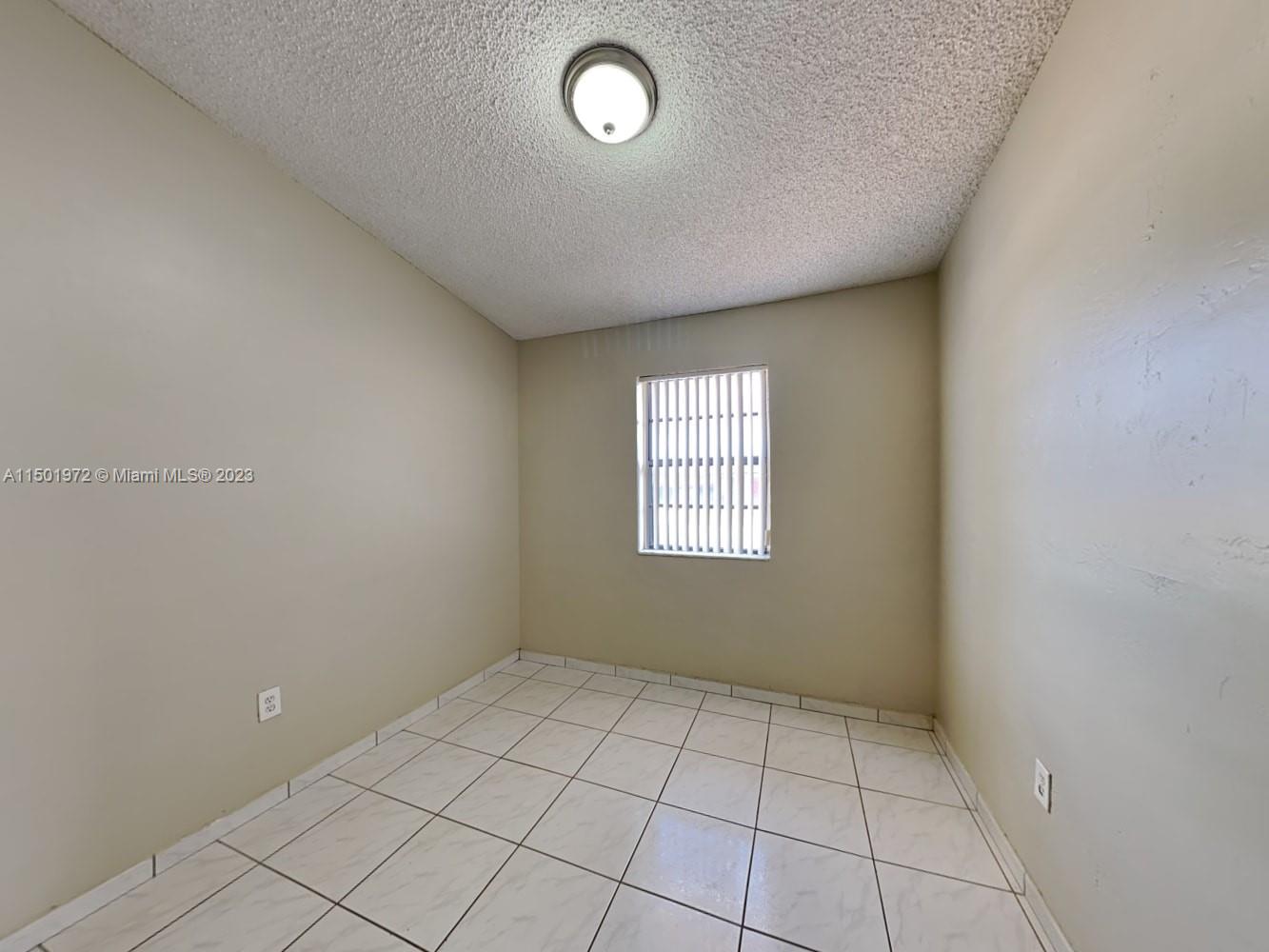 TROPICAL GARDENS ESTATES - Residential Lease