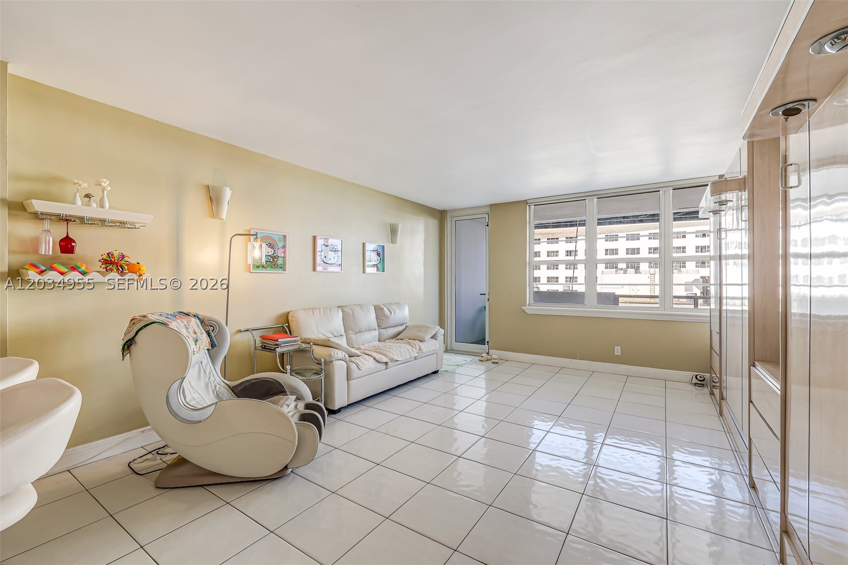 THE DECOPLAGE CONDO - Residential