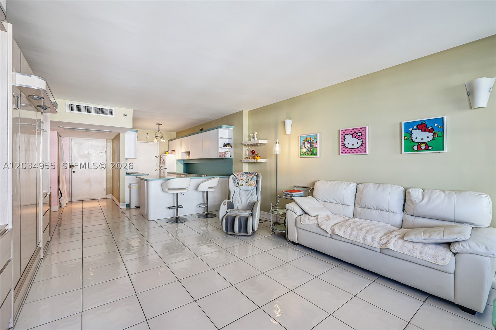 THE DECOPLAGE CONDO - Residential