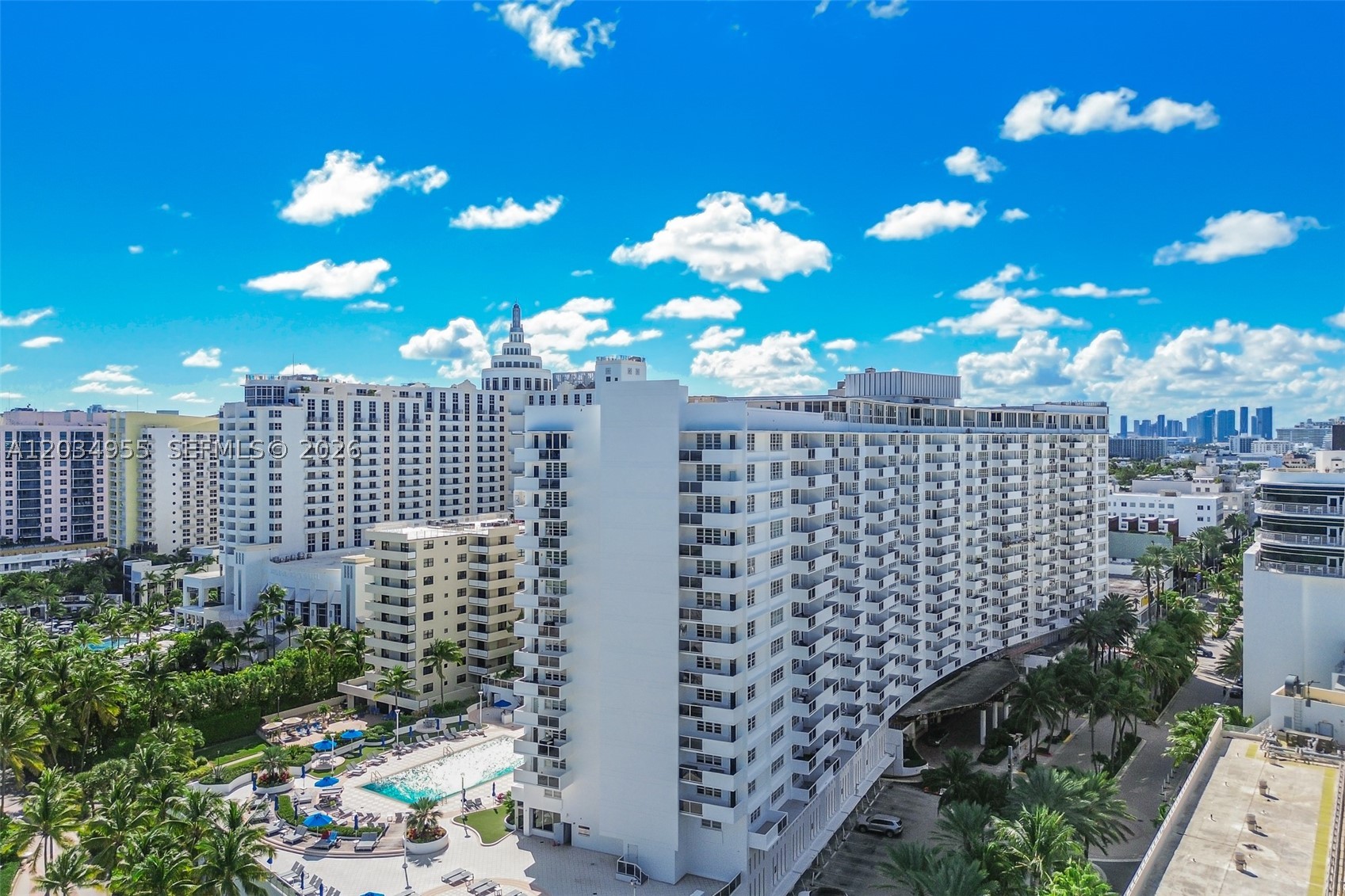 THE DECOPLAGE CONDO - Residential
