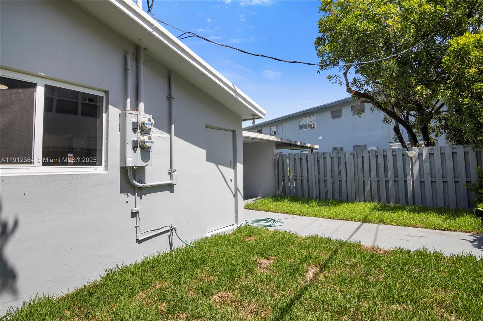 CORAL RIDGE ISLES - Residential Income