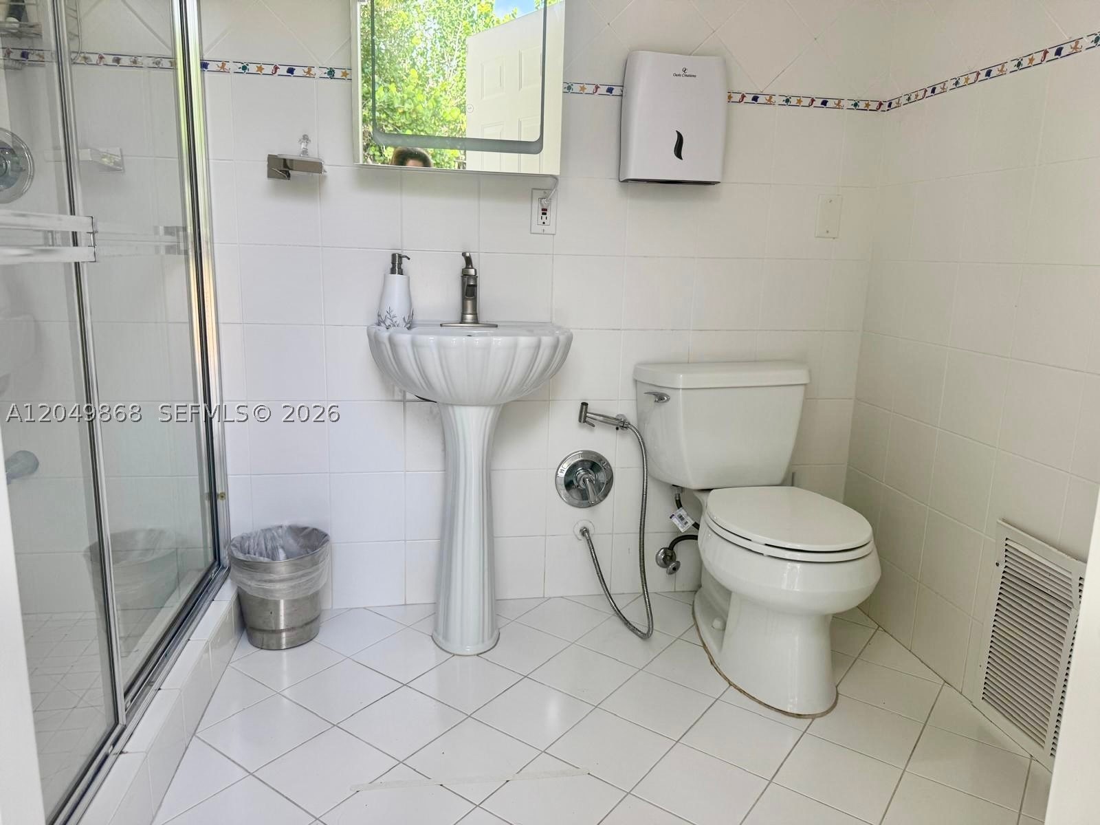 CHAPMAN FIELD HEIGHTS - Residential