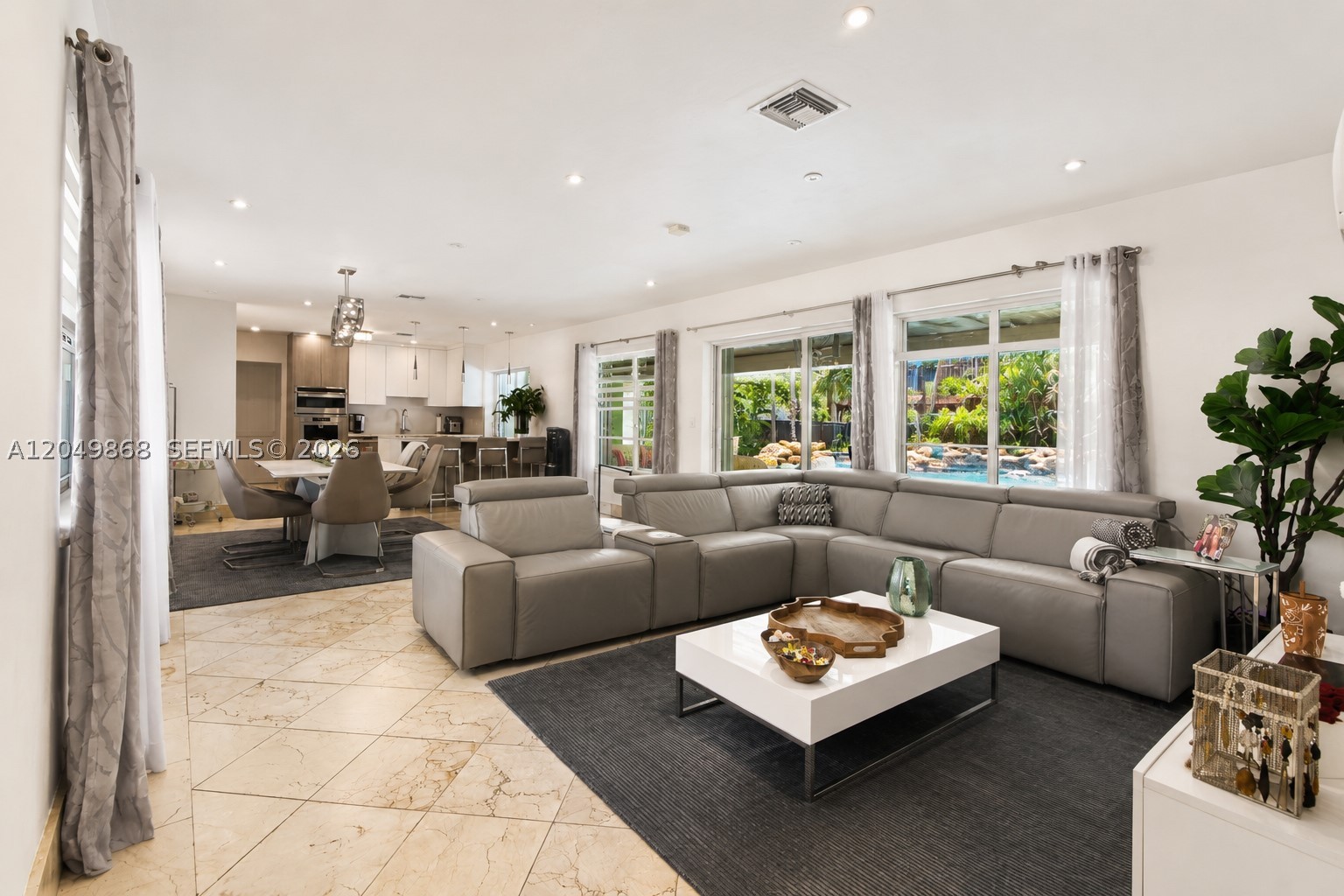 CHAPMAN FIELD HEIGHTS - Residential
