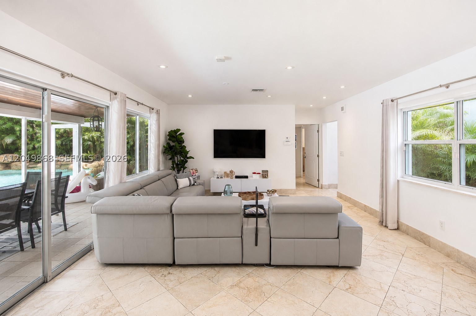 CHAPMAN FIELD HEIGHTS - Residential