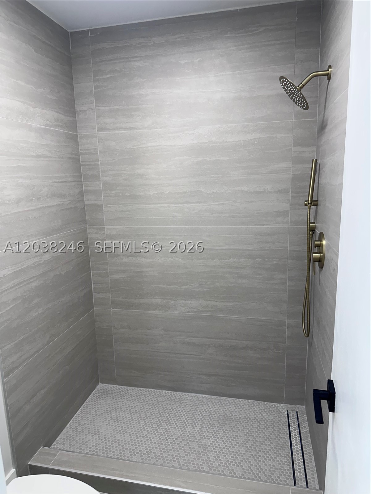 MAJESTIC ESTATES 2ND ADDN - Residential