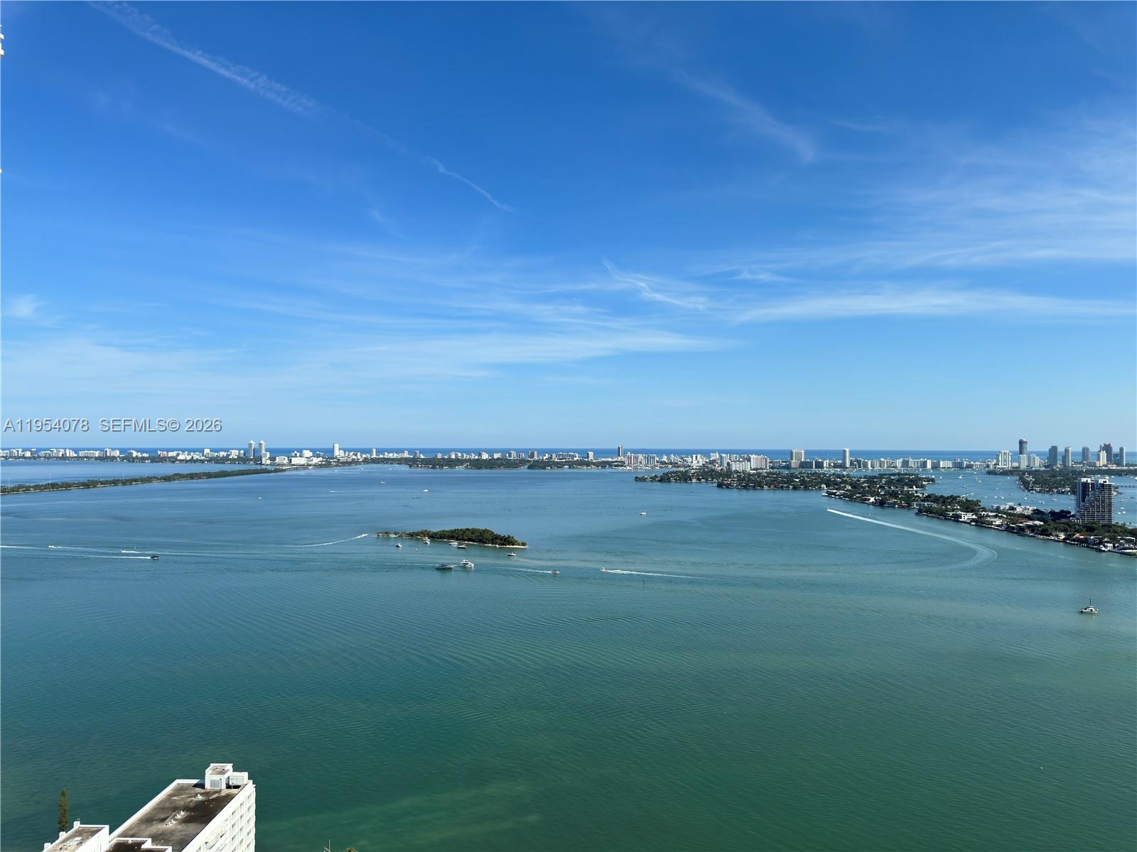 PARAMOUNT BAY CONDO - Residential
