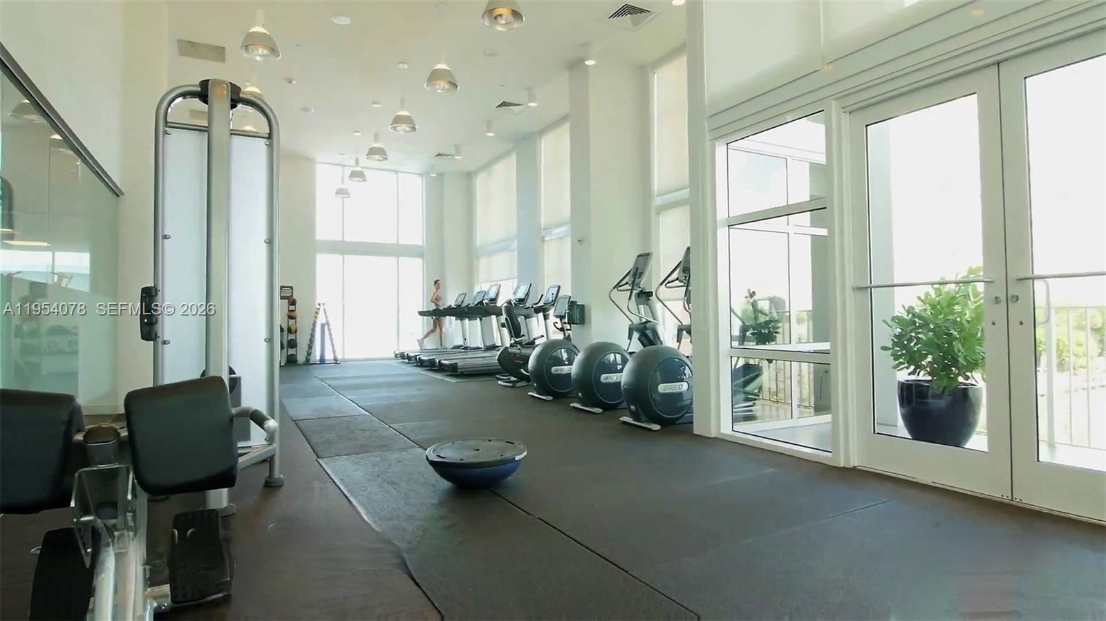 PARAMOUNT BAY CONDO - Residential