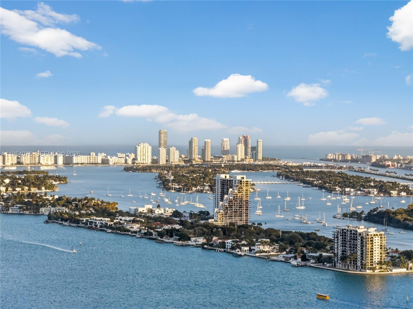 PARAMOUNT BAY CONDO - Residential