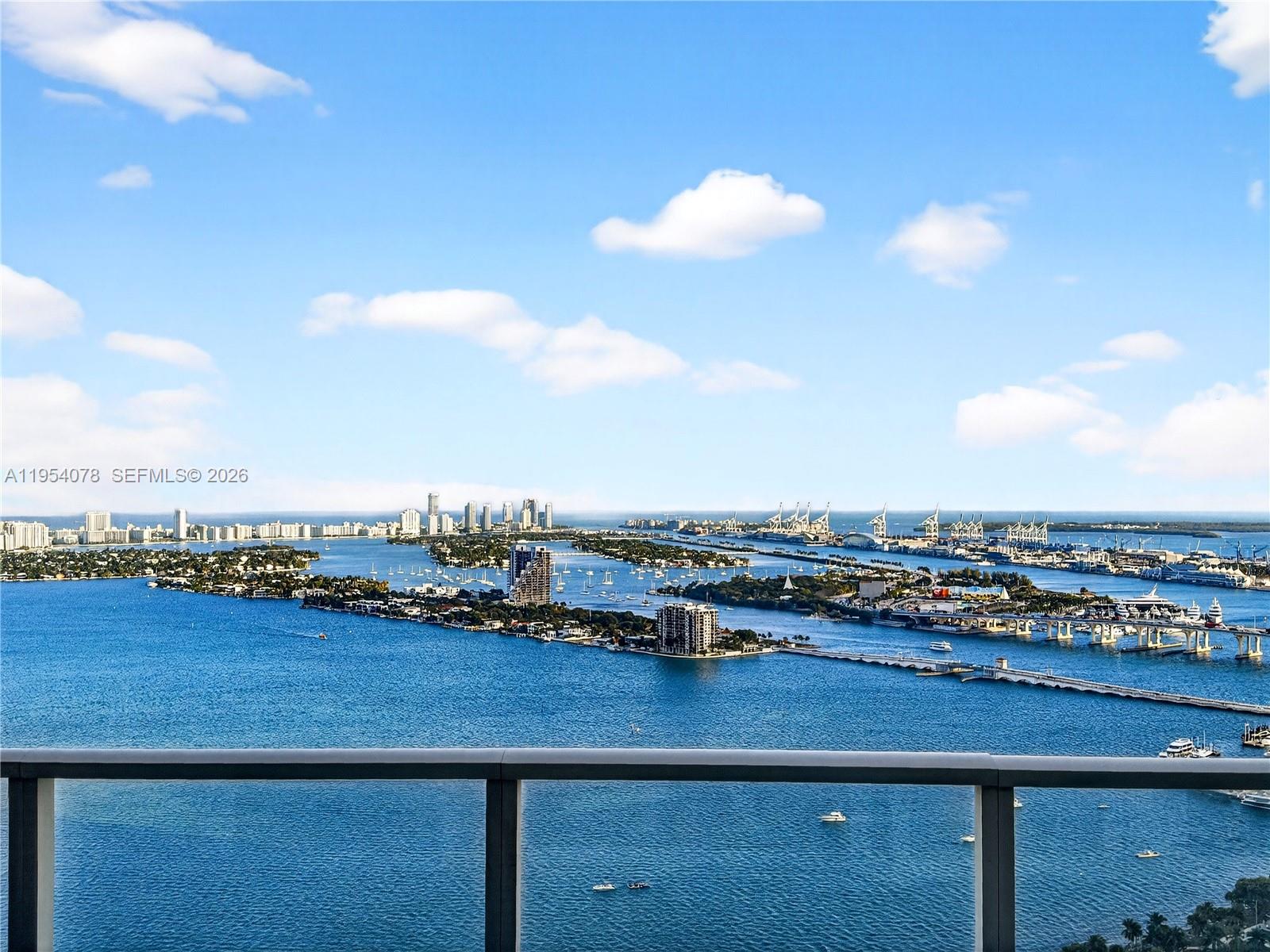 PARAMOUNT BAY CONDO - Residential