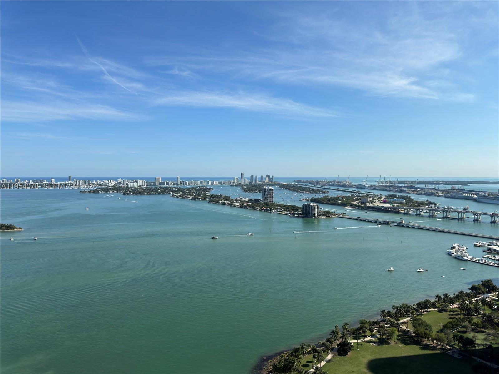 PARAMOUNT BAY CONDO - Residential