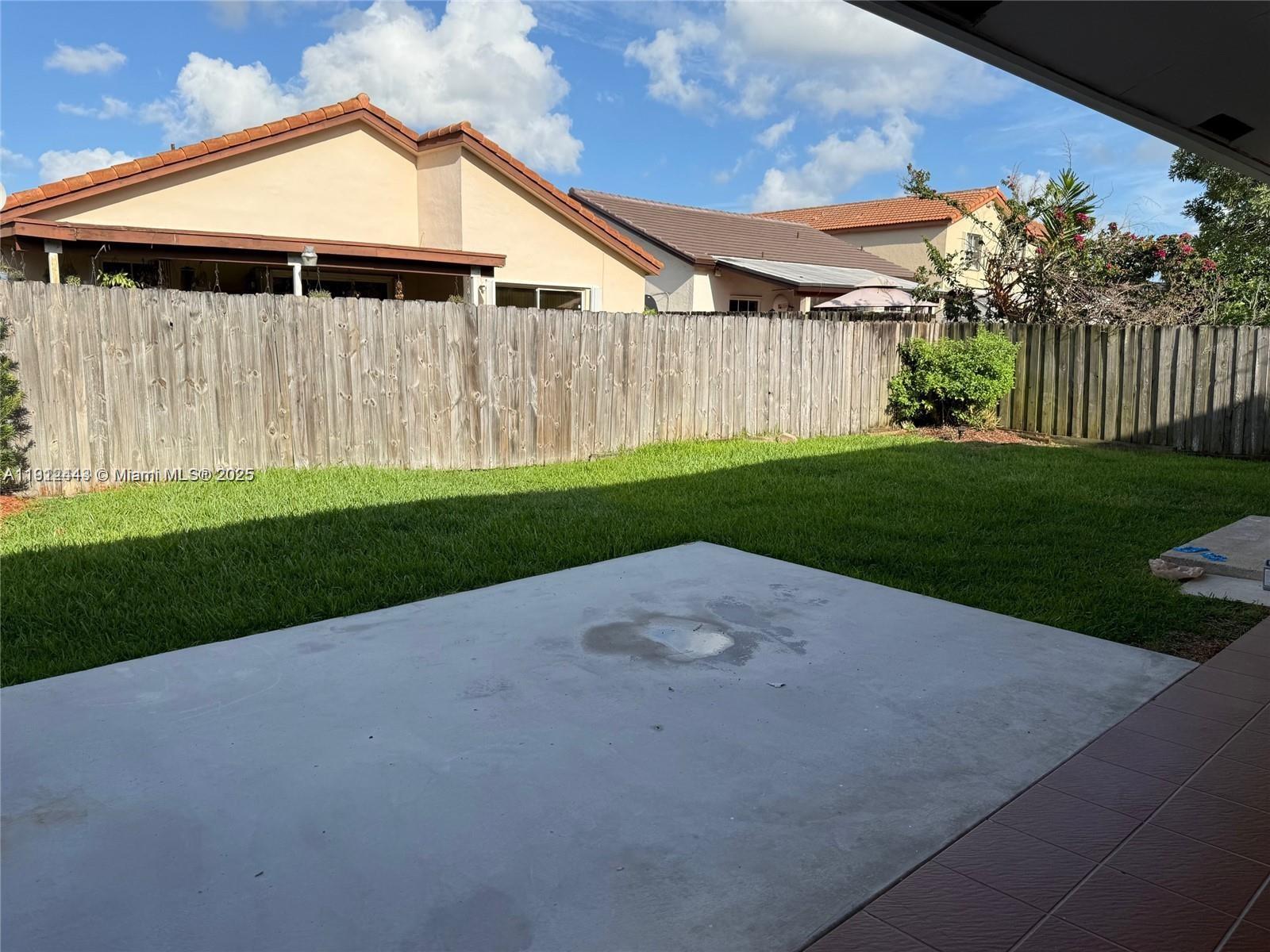 VENEZIA HOMES ESTATES - Residential Lease