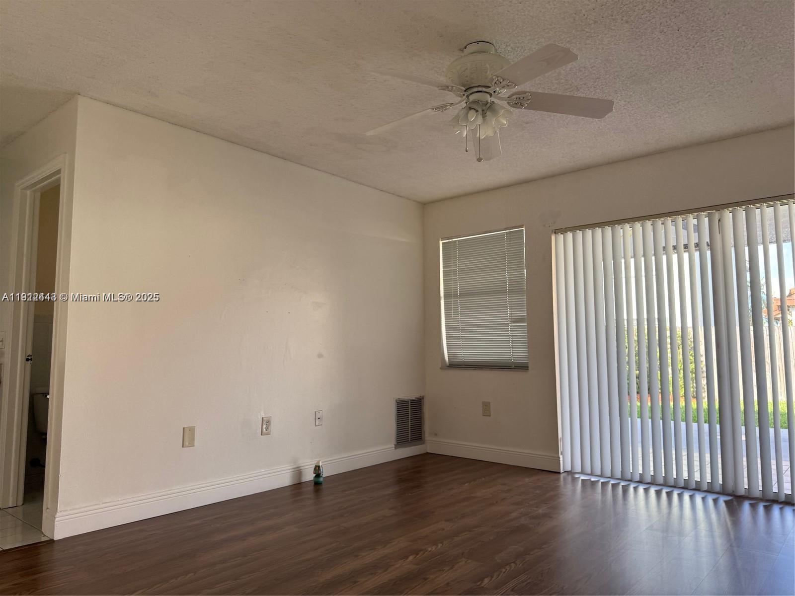 VENEZIA HOMES ESTATES - Residential Lease