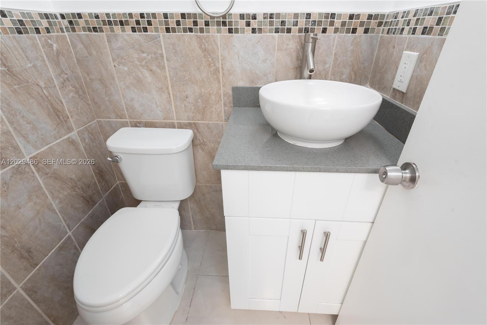 LE JEUNE HOUSE CONDO - Residential Lease