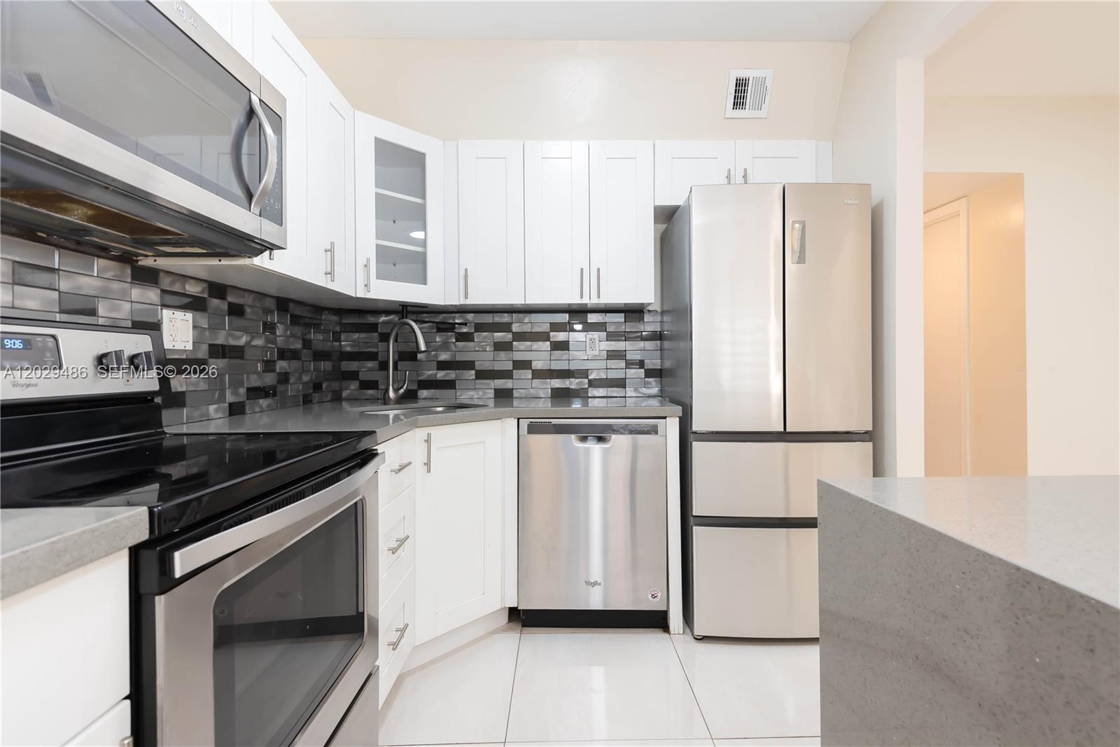 LE JEUNE HOUSE CONDO - Residential Lease