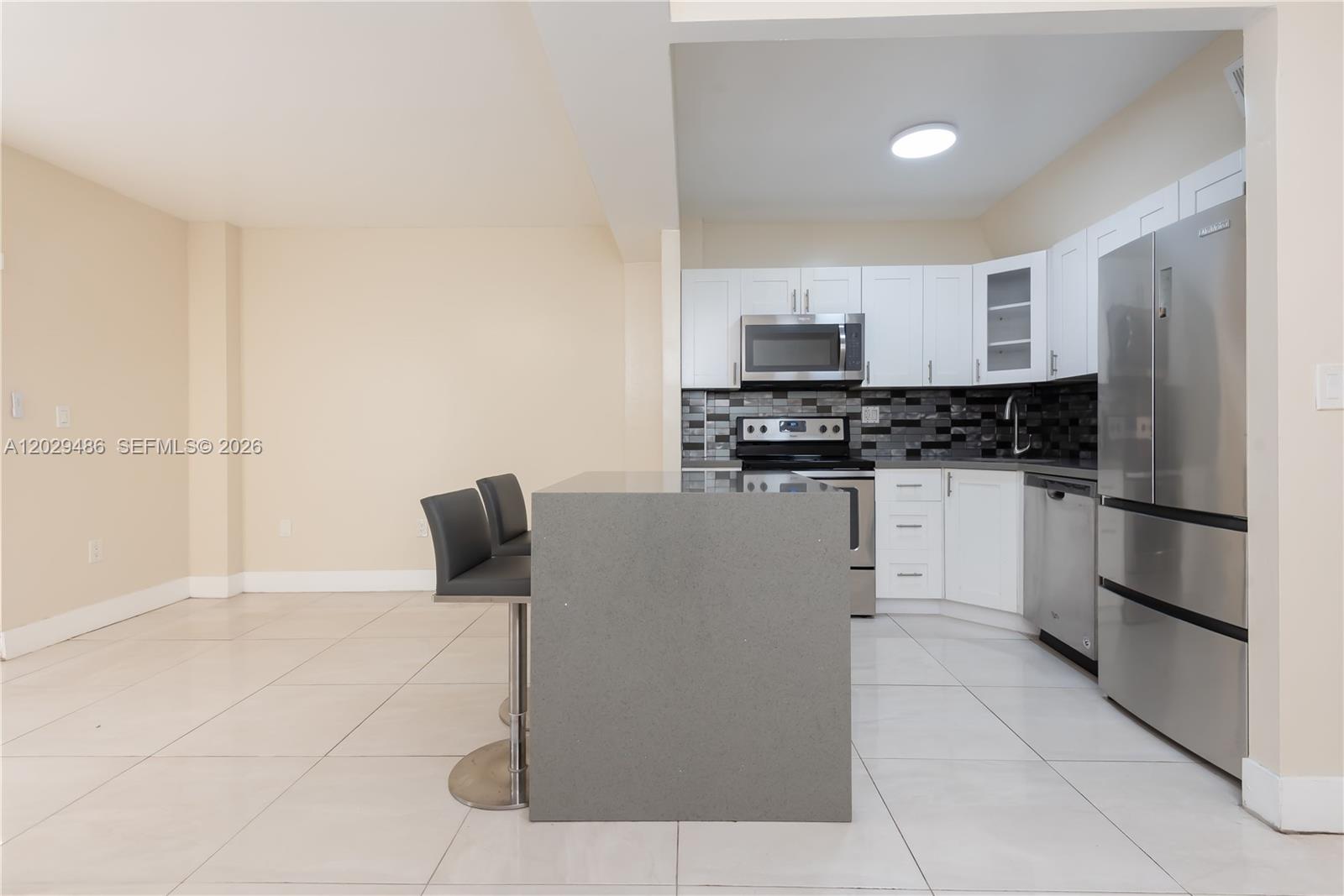LE JEUNE HOUSE CONDO - Residential Lease