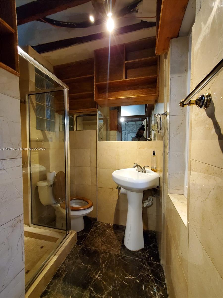 BAYWOOD - Residential Lease