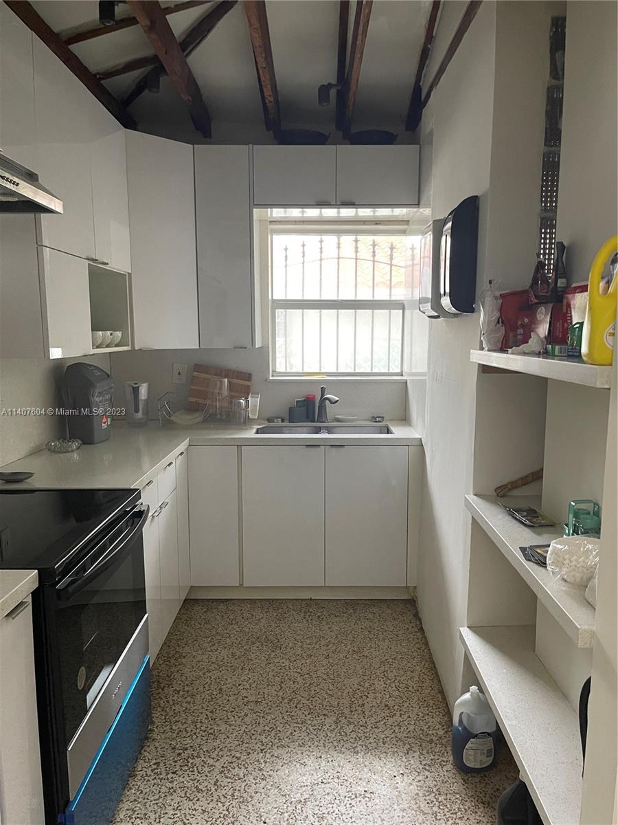 BAYWOOD - Residential Lease