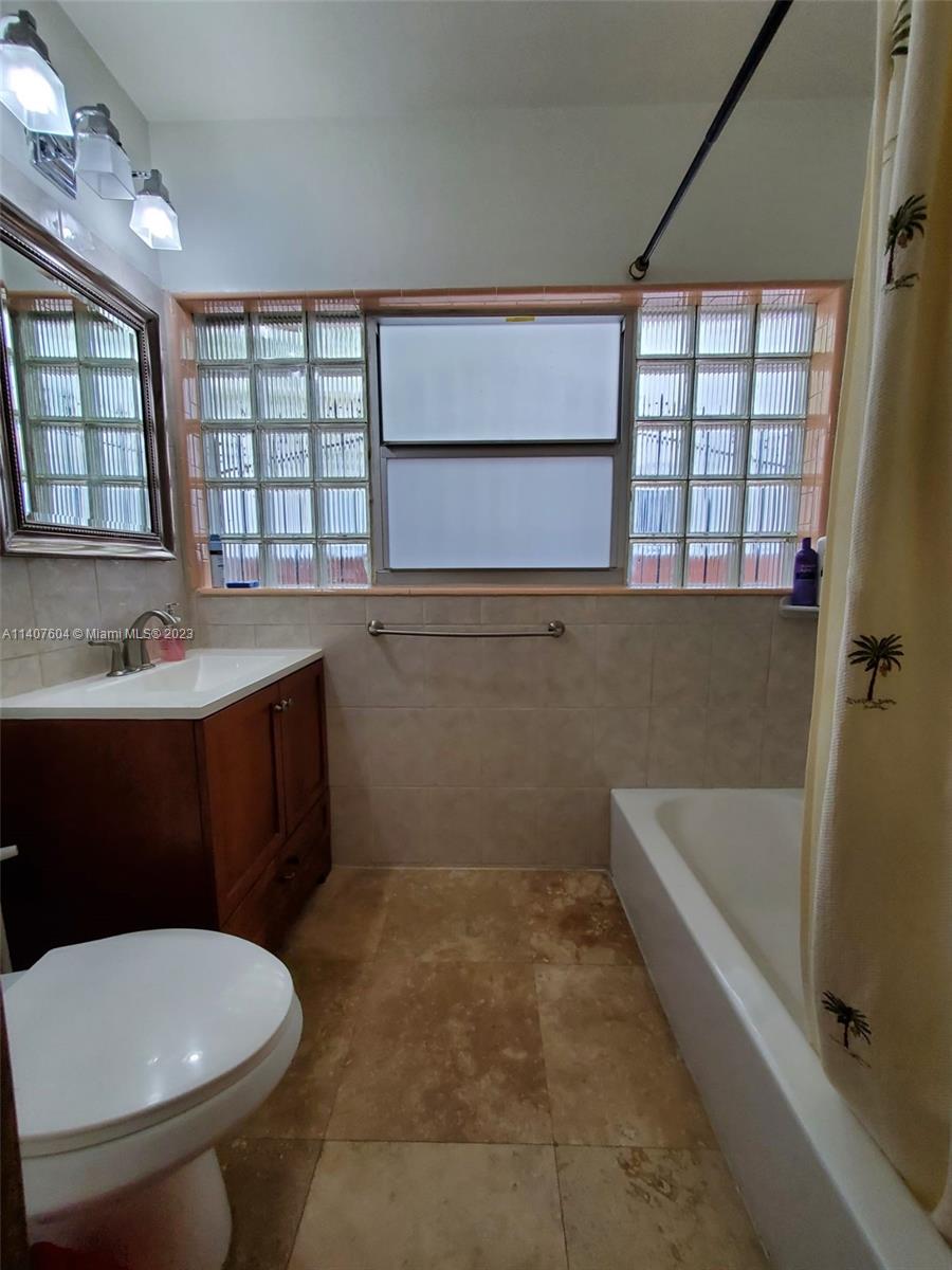 BAYWOOD - Residential Lease