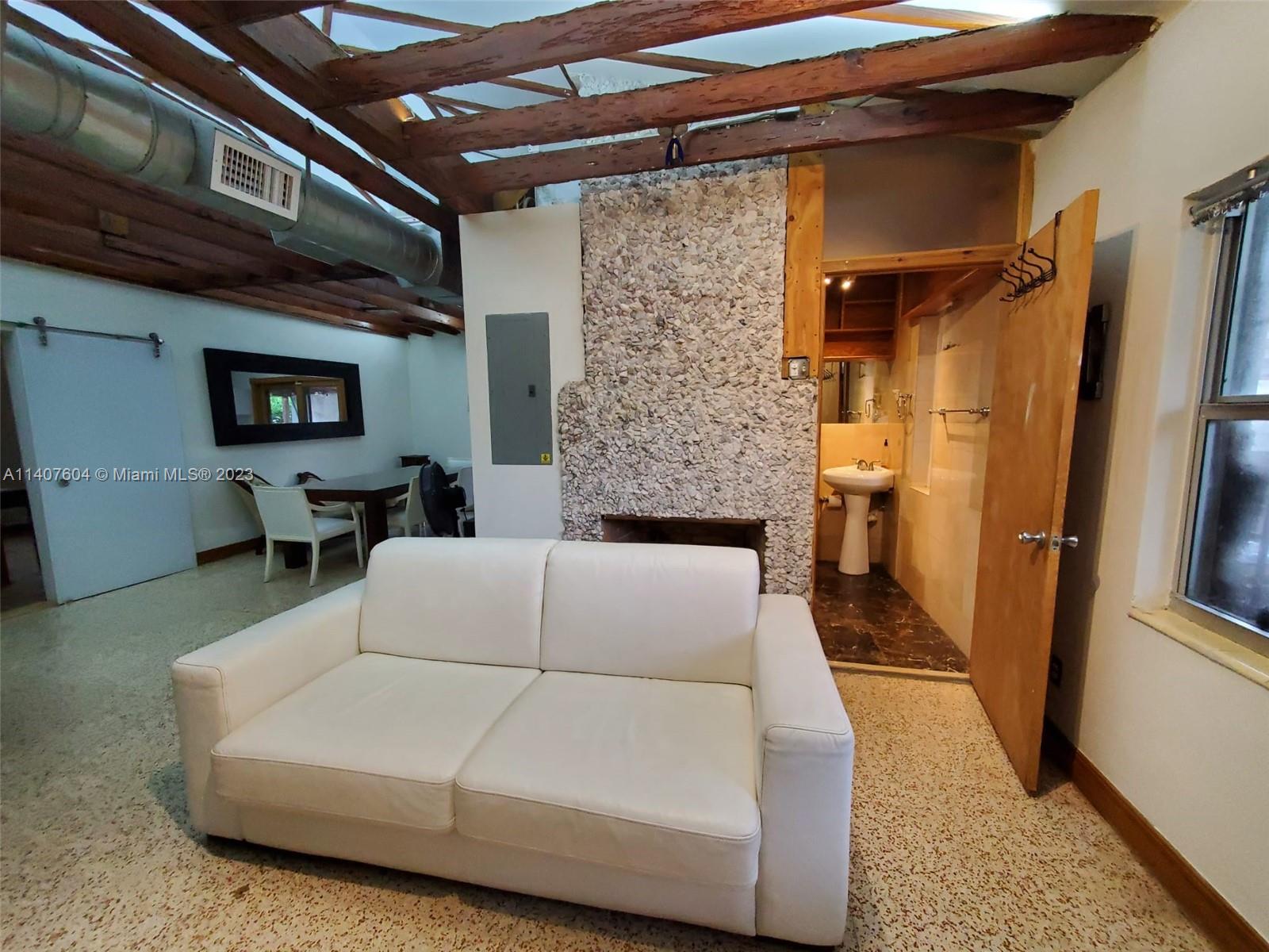 BAYWOOD - Residential Lease