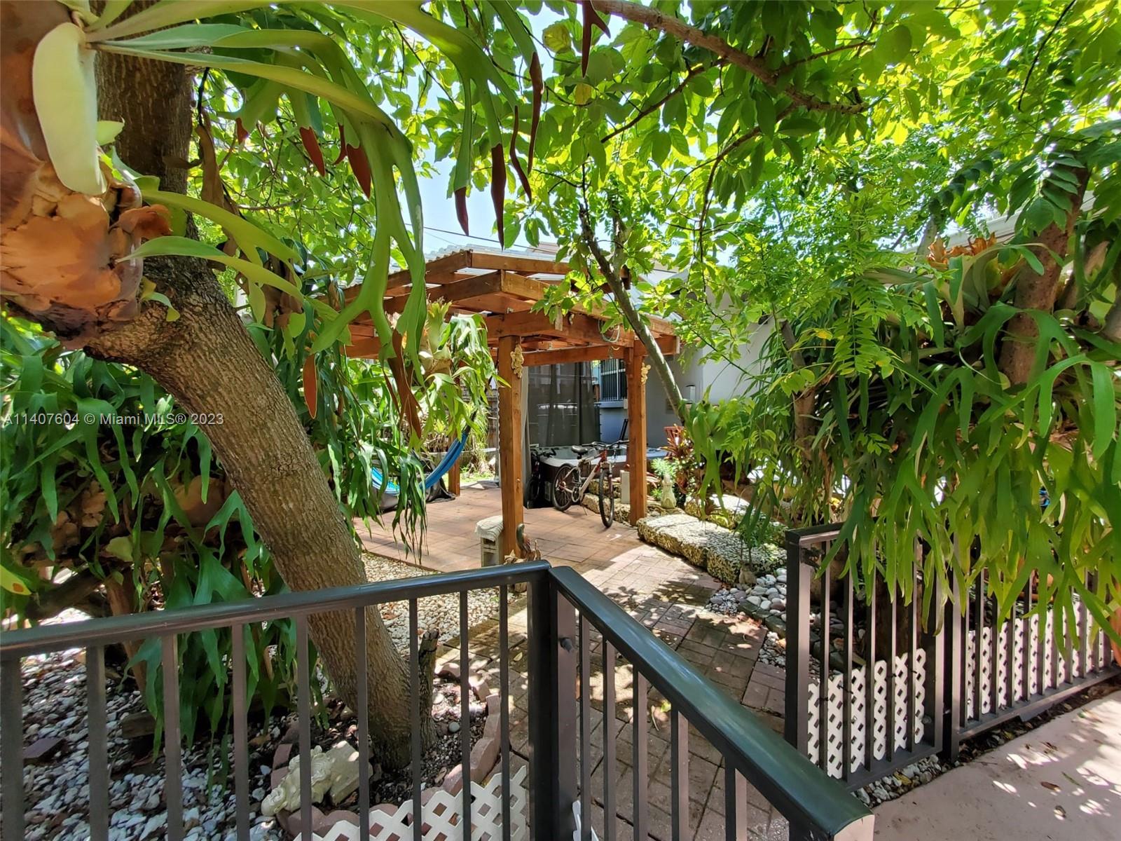 BAYWOOD - Residential Lease