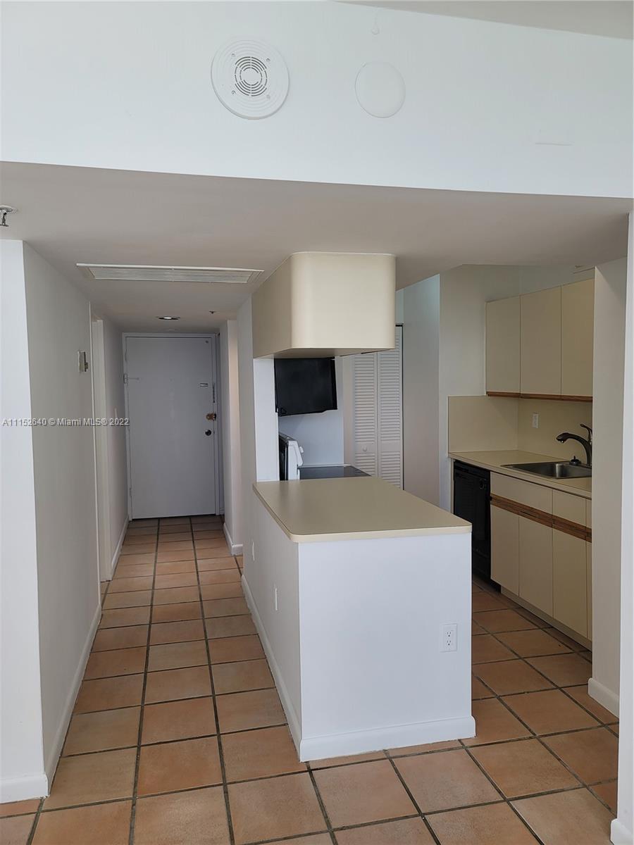 THE DECOPLAGE CONDO - Residential