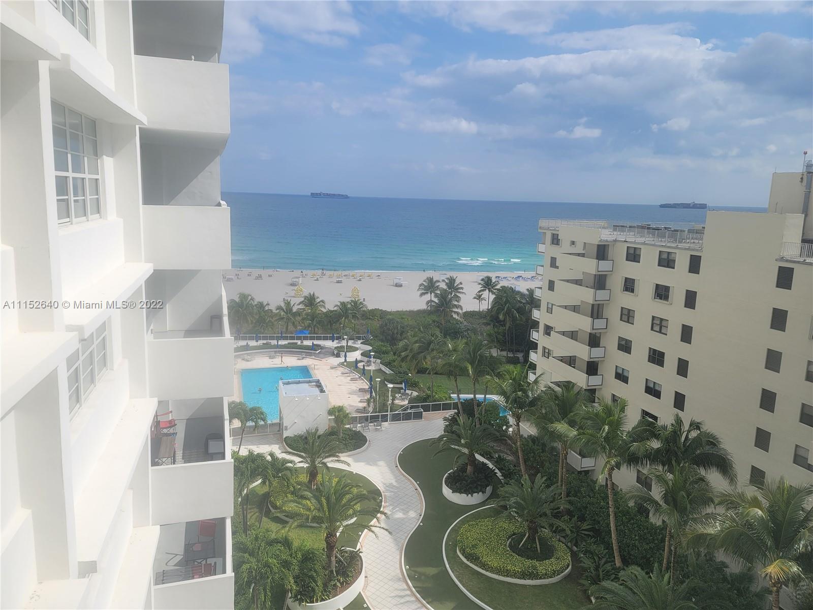 THE DECOPLAGE CONDO - Residential