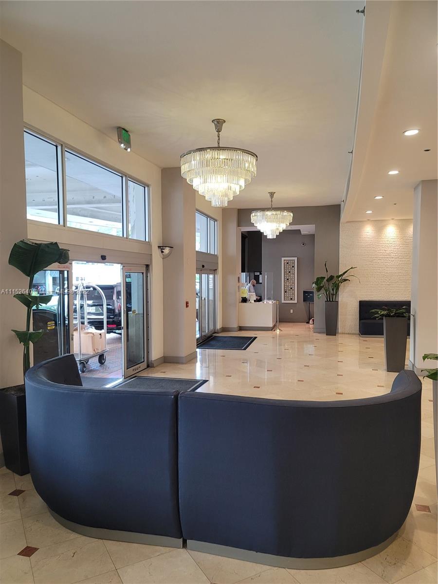 THE DECOPLAGE CONDO - Residential