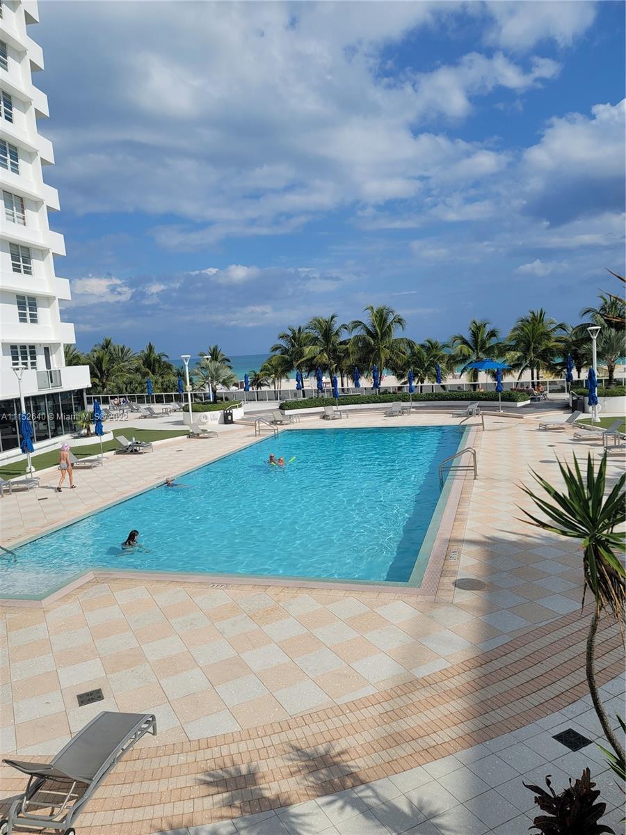 THE DECOPLAGE CONDO - Residential