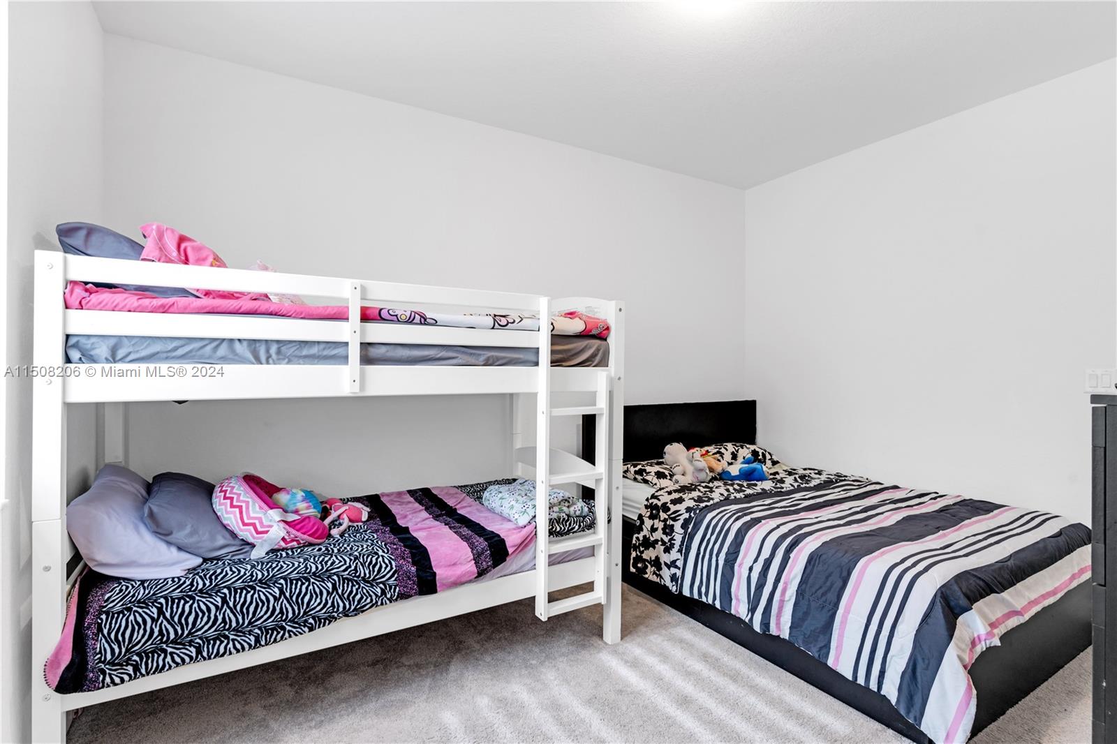 KENDALL ASSEMBLAGE NORTH - Residential