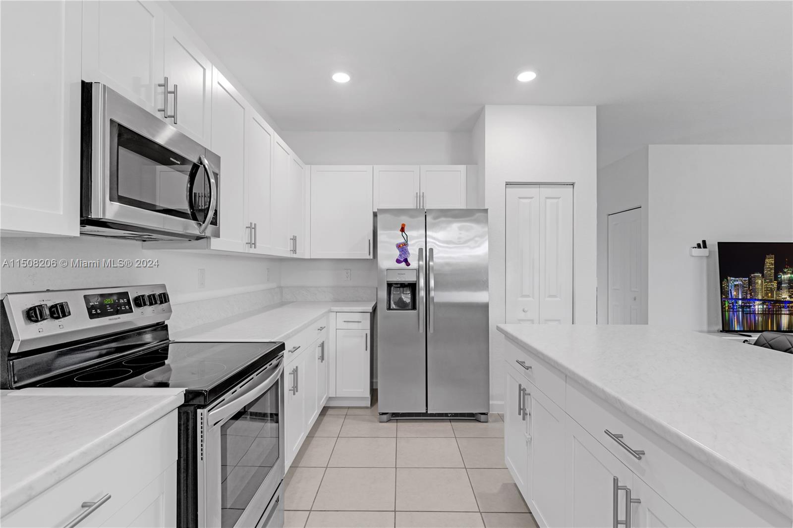 KENDALL ASSEMBLAGE NORTH - Residential